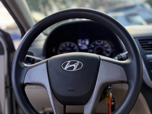 Used 2015 Hyundai Accent GLS image 17