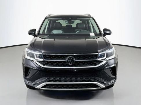 Certified 2023 Volkswagen Taos SEL AWD/4WD image 2