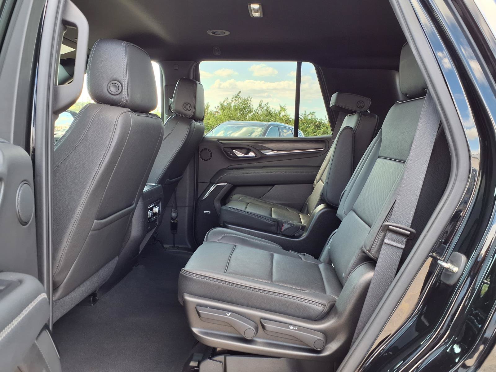 Used 2021 GMC Yukon Denali AWD/4WD image 24