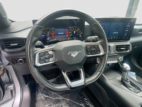 Used 2024 Ford Mustang Coupe RWD image 11