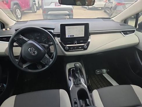 Used 2024 Toyota Corolla LE image 7