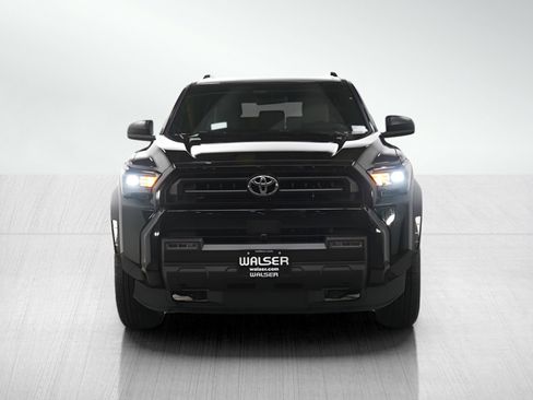 Used 2025 Toyota 4Runner SR5 image 8