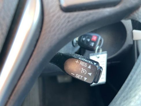 Used 2014 Toyota Corolla LE image 19