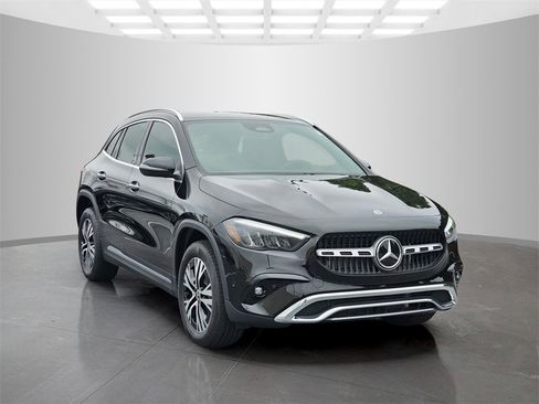 Used 2025 Mercedes-Benz GLA 250 image 8
