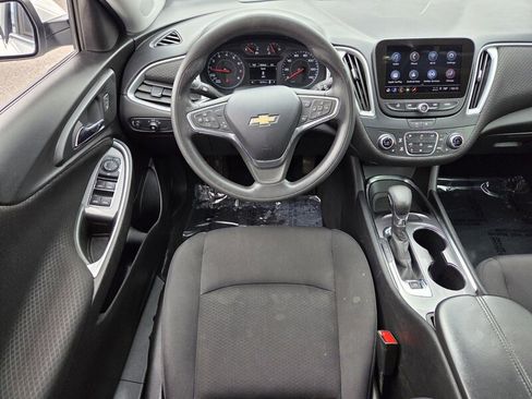 Used 2023 Chevrolet Malibu LT FWD image 16