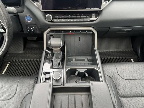 Used 2023 Toyota Tundra Limited AWD/4WD image 15