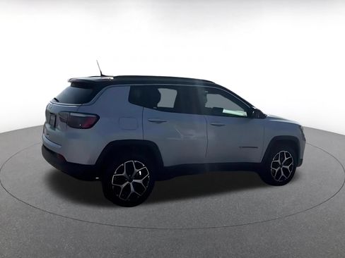 Used 2025 Jeep Compass Limited AWD/4WD image 14