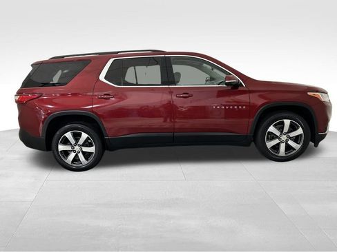Used 2020 Chevrolet Traverse LT w/ LT Premium Package image 6
