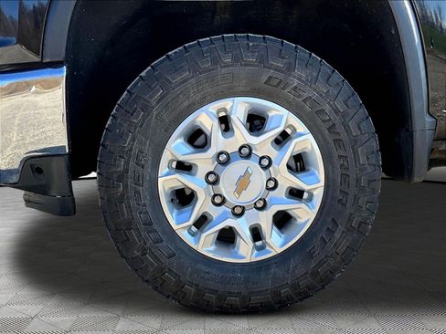 Used 2021 Chevrolet Silverado 2500 LTZ AWD/4WD image 35