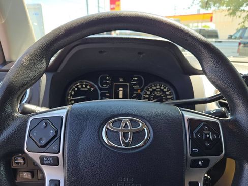 Used 2018 Toyota Tundra SR5 AWD/4WD image 28