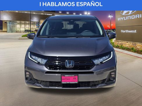 Used 2025 Honda Odyssey Touring image 5