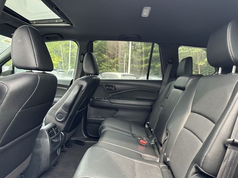 Used 2023 Honda Passport EX-L image 9