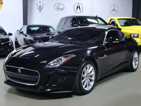 Used 2017 Jaguar F-TYPE Coupe image 8