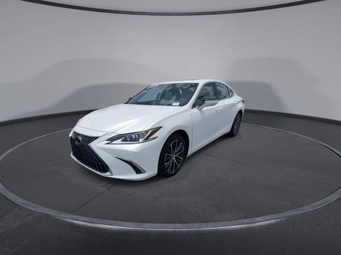Used 2025 Lexus ES 350 w/ Premium Package FWD image 4