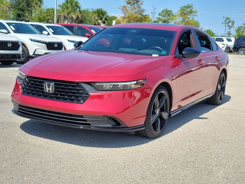 Used 2024 Honda Accord Sport image 3