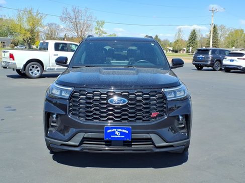 Used 2025 Ford Explorer ST AWD/4WD image 9
