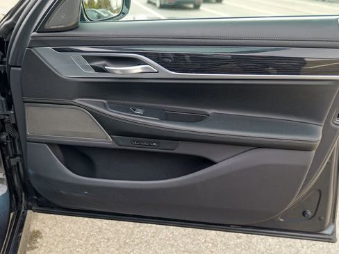 Used 2019 BMW 740i xDrive w/ Executive Package AWD/4WD image 34