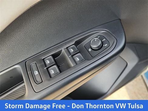 New 2026 Volkswagen Taos SE image 11