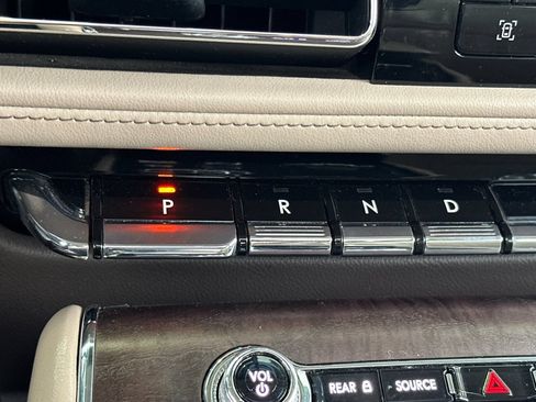 Used 2020 Lincoln Aviator Reserve w/ Equipment Group 202A AWD/4WD image 20