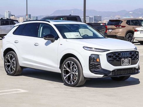 New 2026 Audi Q3 quattro 2.0T image 3