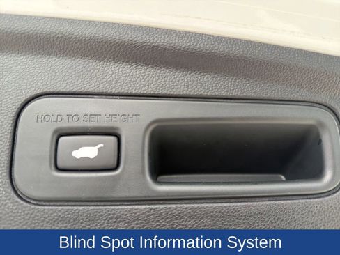 Used 2023 Acura MDX Technology image 10