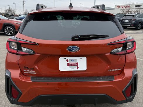 Certified 2025 Subaru Crosstrek 2.5i Limited w/ Crosstrek Mirror Package image 5