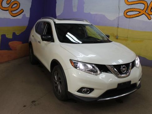 Used 2016 Nissan Rogue SL AWD/4WD image 2