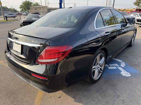 Used 2017 Mercedes-Benz E 300 4MATIC image 5