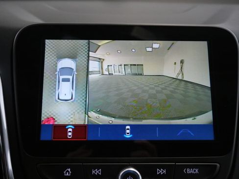 Used 2018 Chevrolet Equinox Premier AWD/4WD image 23