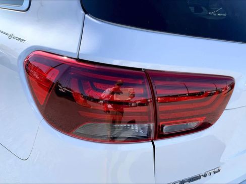 Used 2020 Kia Sorento L FWD image 27