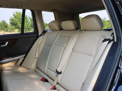 Used 2013 Mercedes-Benz GLK 350 2WD w/ Premium 1 Pkg image 17