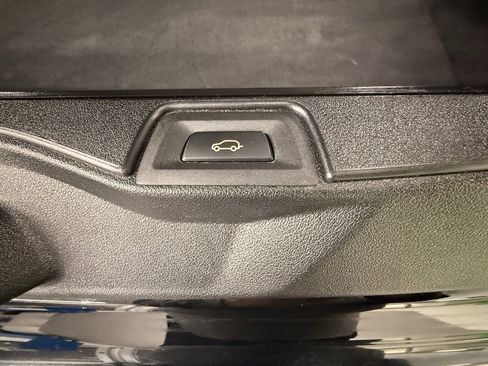 Used 2022 BMW X5 xDrive40i w/ Climate Comfort Package image 22