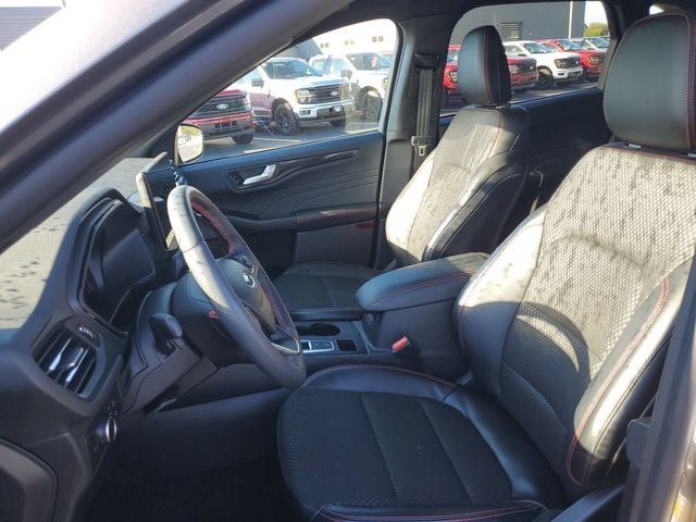 Used 2024 Ford Escape ST-Line w/ Tech Pack #1 AWD/4WD image 5