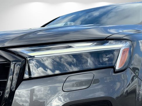 New 2026 Audi Q7 Premium image 9