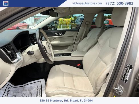 Used 2019 Volvo S60 T5 Momentum w/ Premium Package FWD image 2