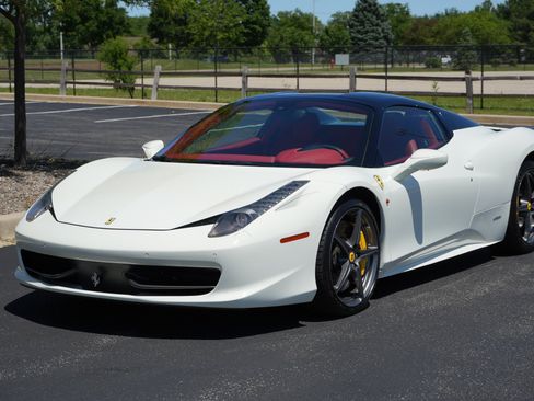Used 2013 Ferrari 458 Spider RWD image 9