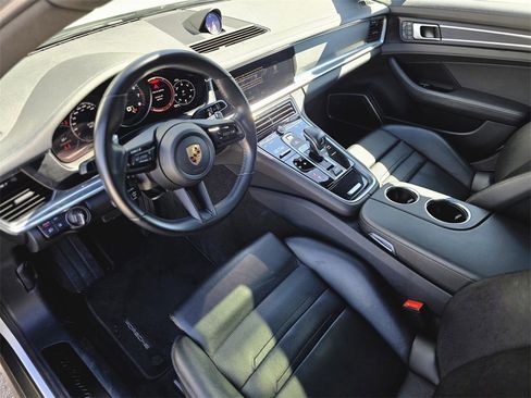 Used 2023 Porsche Panamera 4 Platinum Edition image 23
