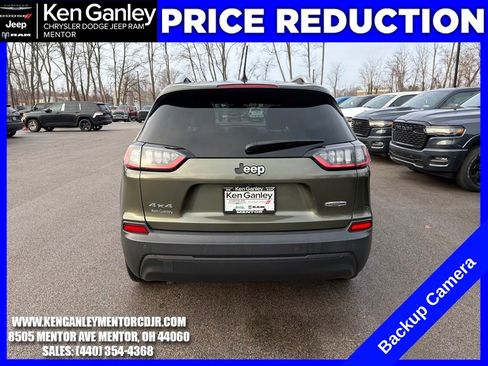 Used 2019 Jeep Cherokee Latitude Plus w/ Cold Weather Group image 8