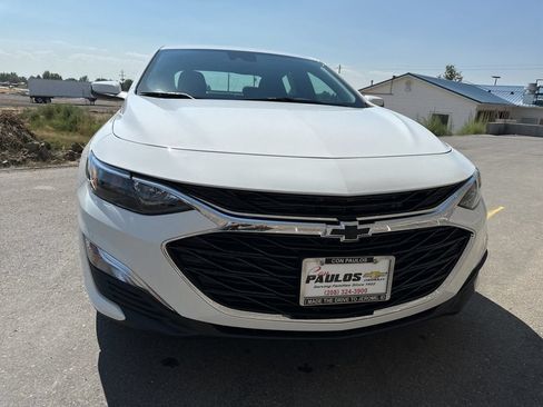 New 2025 Chevrolet Malibu RS FWD image 3