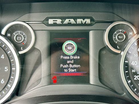 Used 2025 RAM 1500 Big Horn RWD image 13