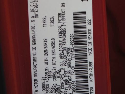 Used 2025 Toyota Tacoma SR5 image 28