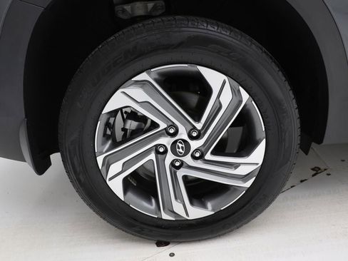 Used 2023 Hyundai Santa Fe SEL w/ Premium Package image 9