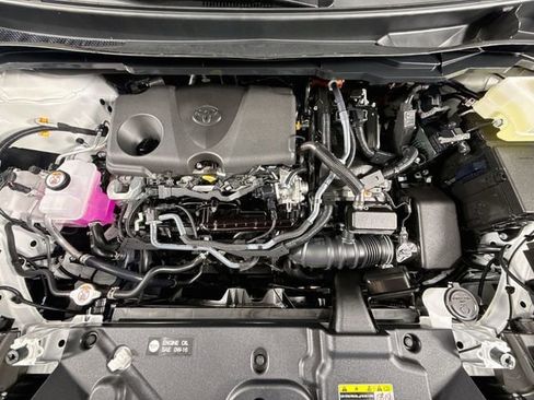 Certified 2026 Toyota Sienna LE FWD image 31