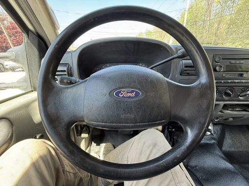 Used 2006 Ford F250 XL image 27