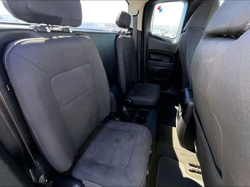Used 2017 GMC Canyon SLE RWD image 28