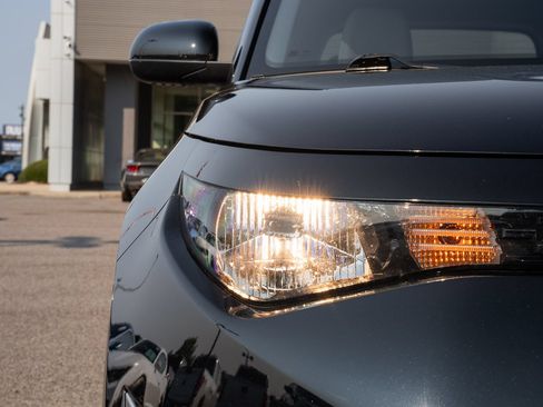 Used 2023 Kia Soul LX FWD image 10