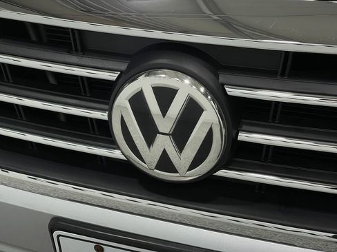 Used 2020 Volkswagen Passat 2.0T SEL image 38