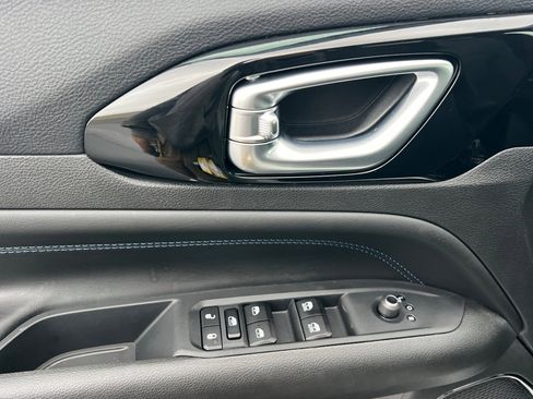 New 2026 Jeep Compass Latitude image 9