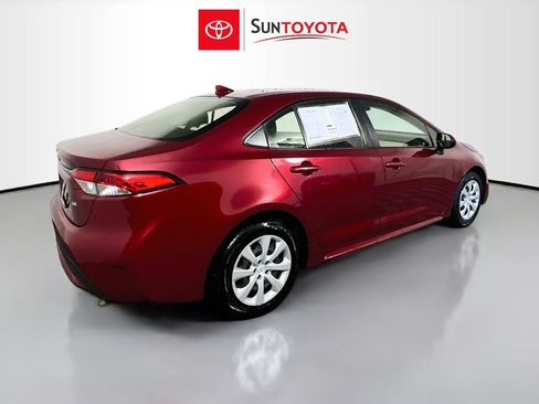 Used 2022 Toyota Corolla LE FWD image 4