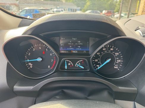 Used 2018 Ford Escape SEL FWD image 6